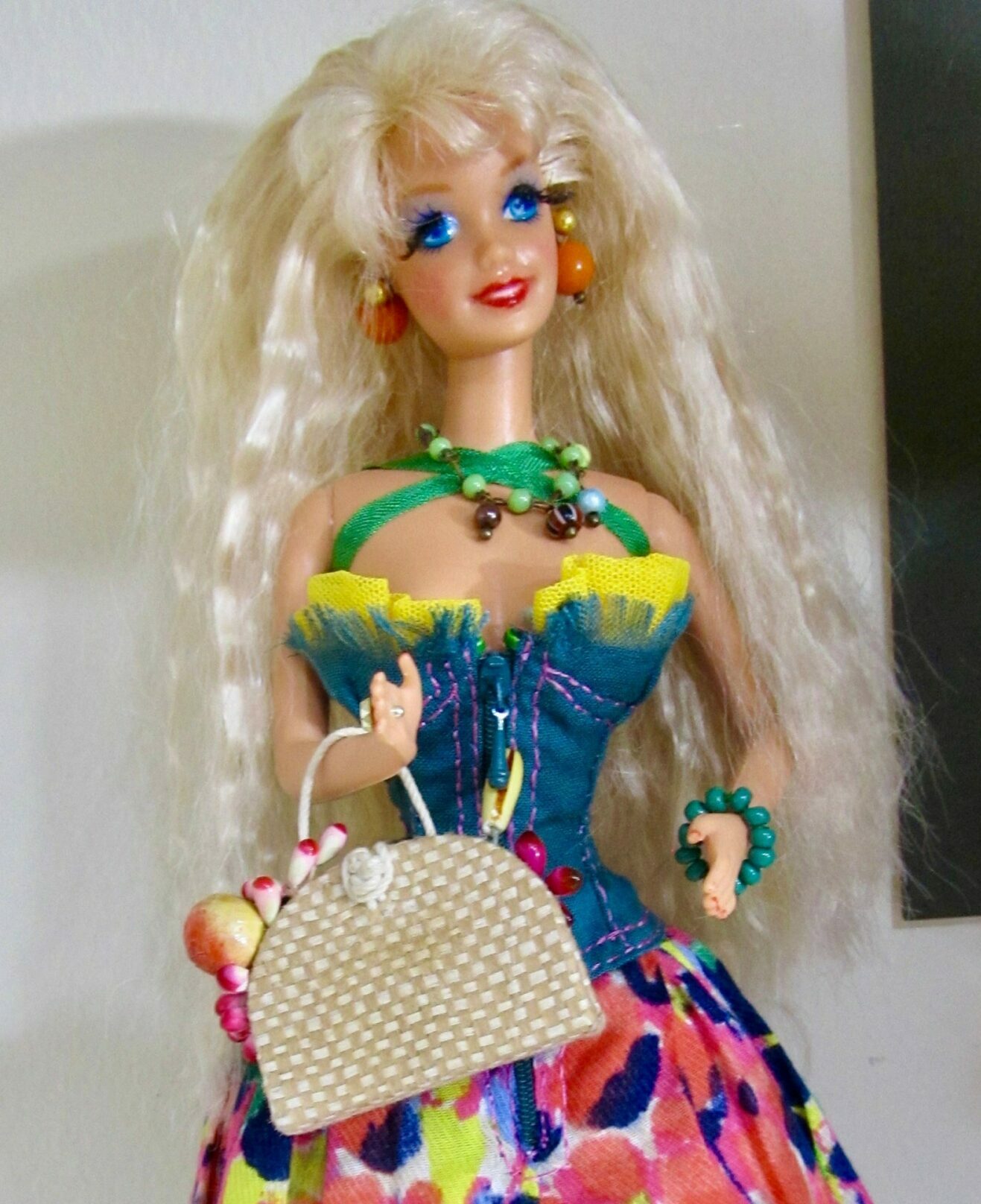 Dress Me Doll